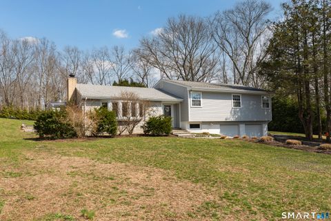 Photo of 51 W Lake Avenue, Guilford, CT 06437 (MLS # 24163668)