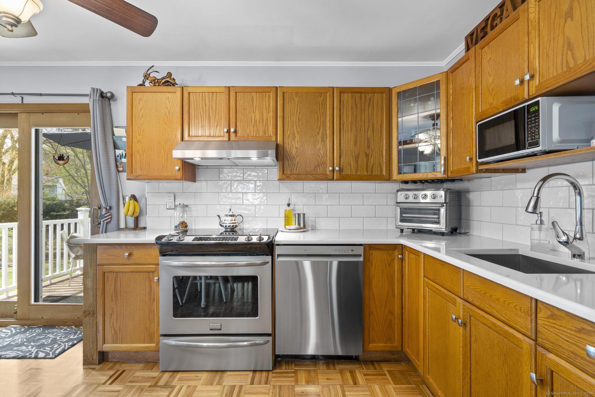 98 Cynthia Drive, West Haven, Connecticut image 13