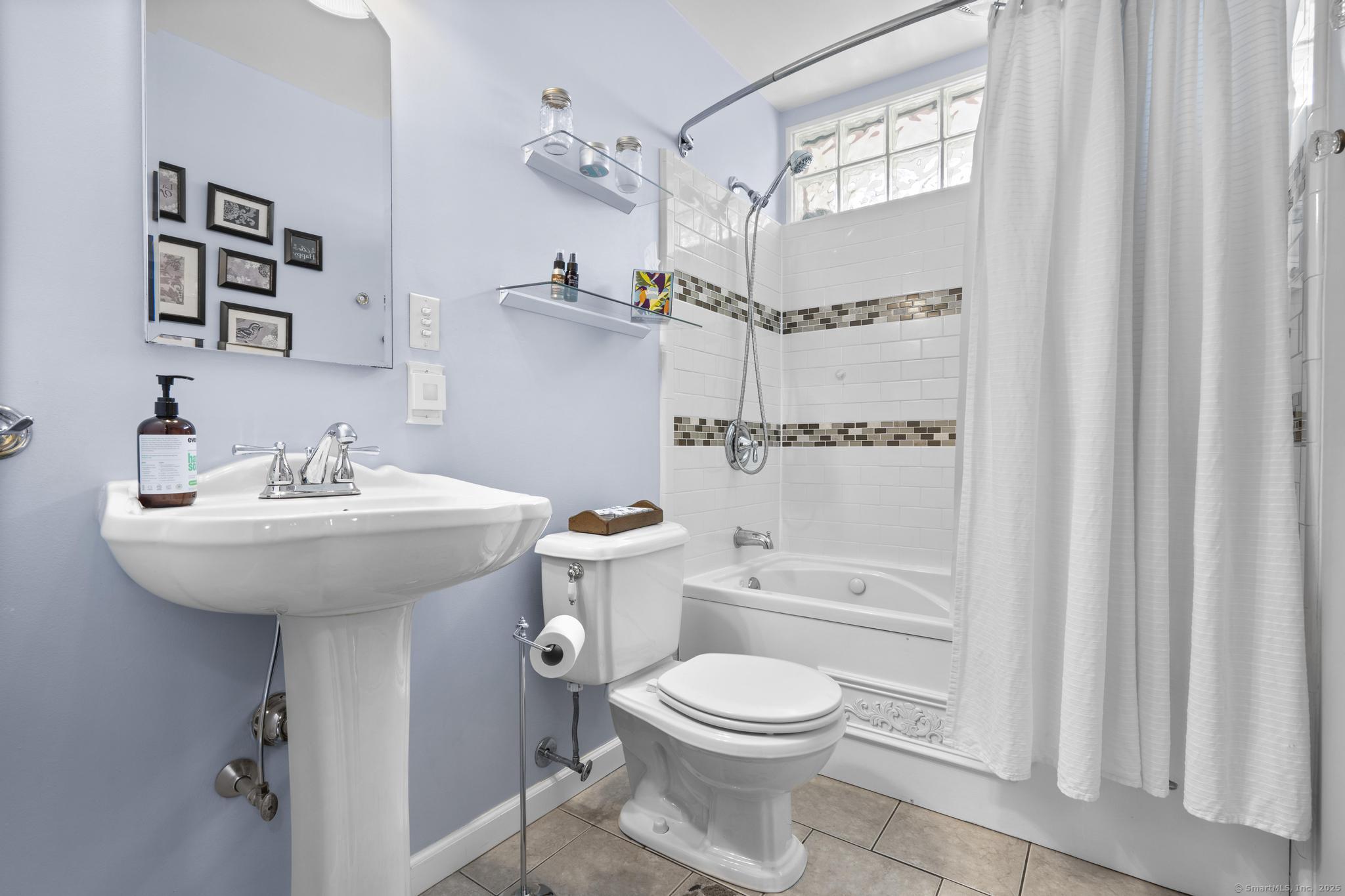 98 Cynthia Drive, West Haven, Connecticut image 17