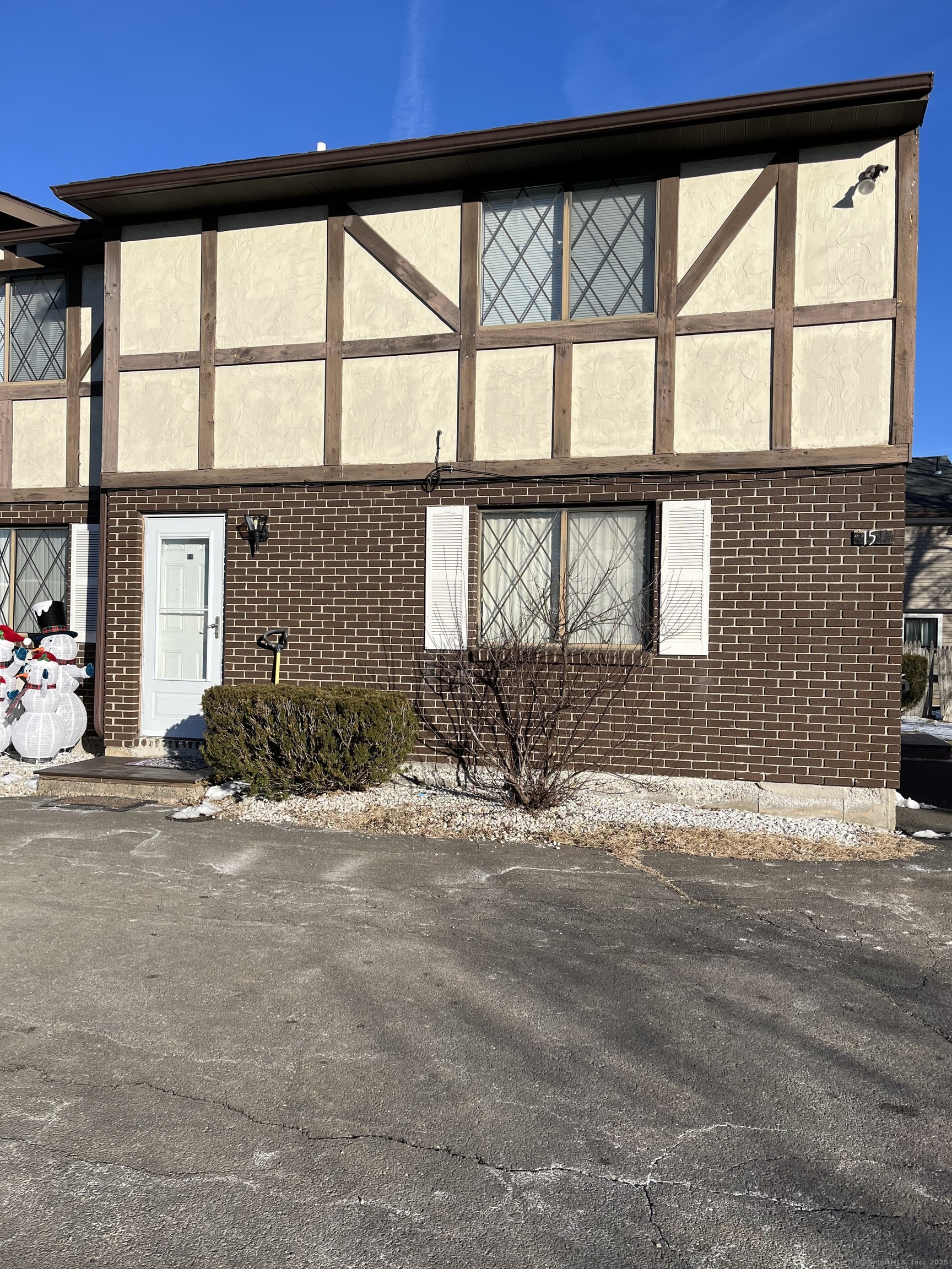 Photo 1 of Meriden Road Apt 16, Waterbury, Connecticut, $118,900, Web #: 24071028