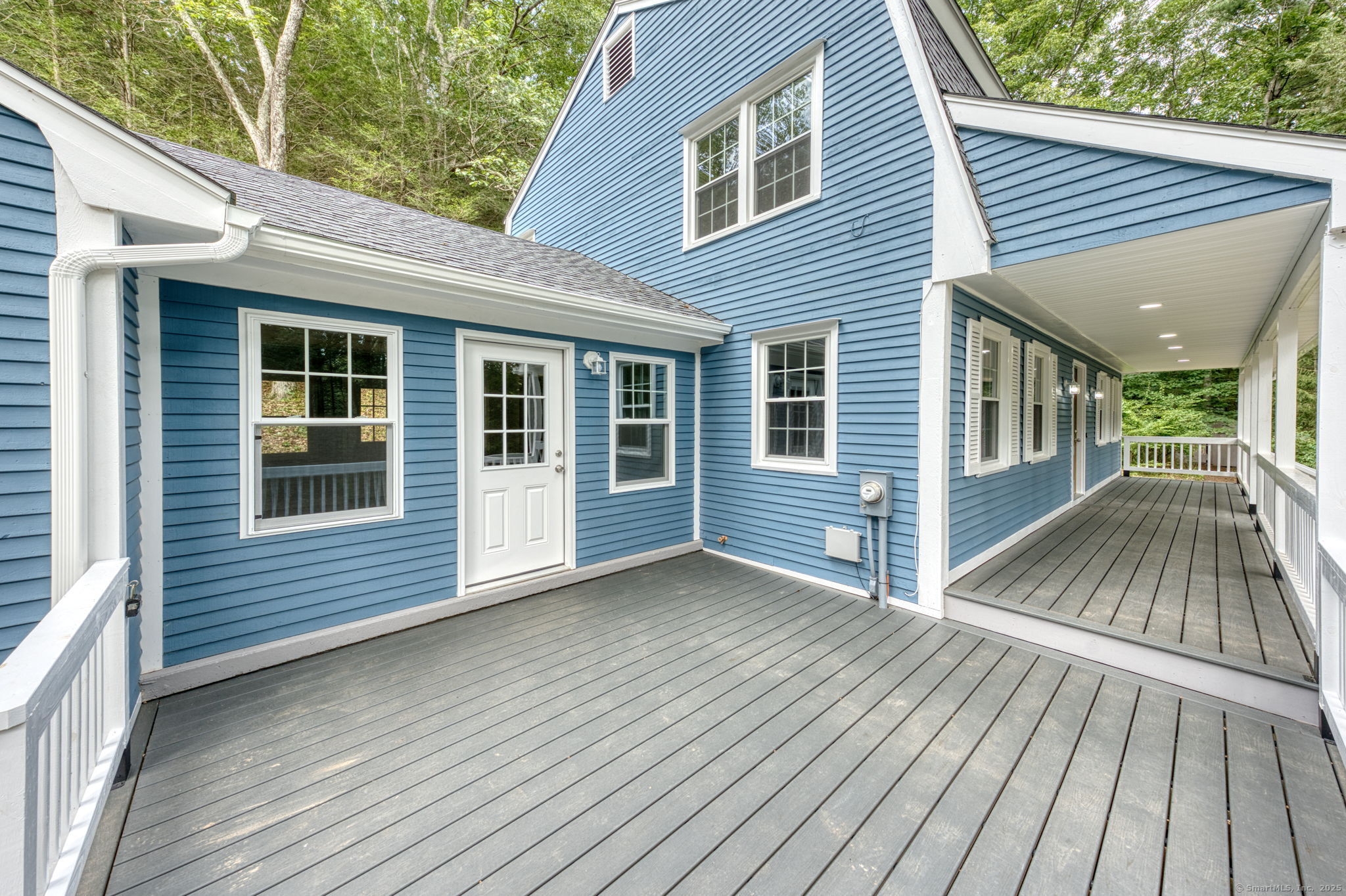 200 South River Road
