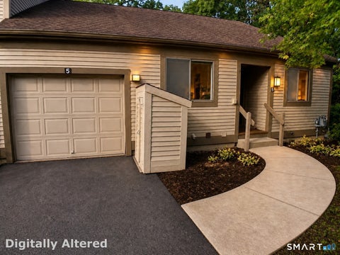 Photo of 5 Overlook Court #5, Avon, CT 06001 (MLS # 24204909)
