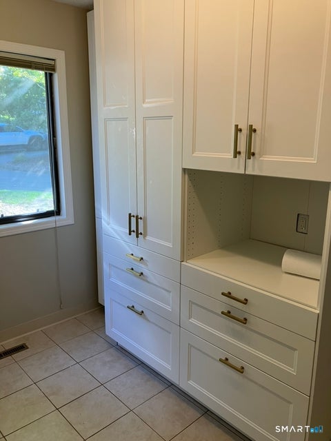 Tiny photo for 5 Overlook Court #5, Avon, CT 06001 (MLS # 24204909)