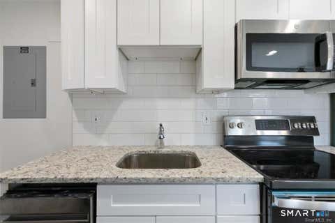 Tiny photo for 1091 Whalley Avenue #B, New Haven, CT 06515 (MLS # 24196744)