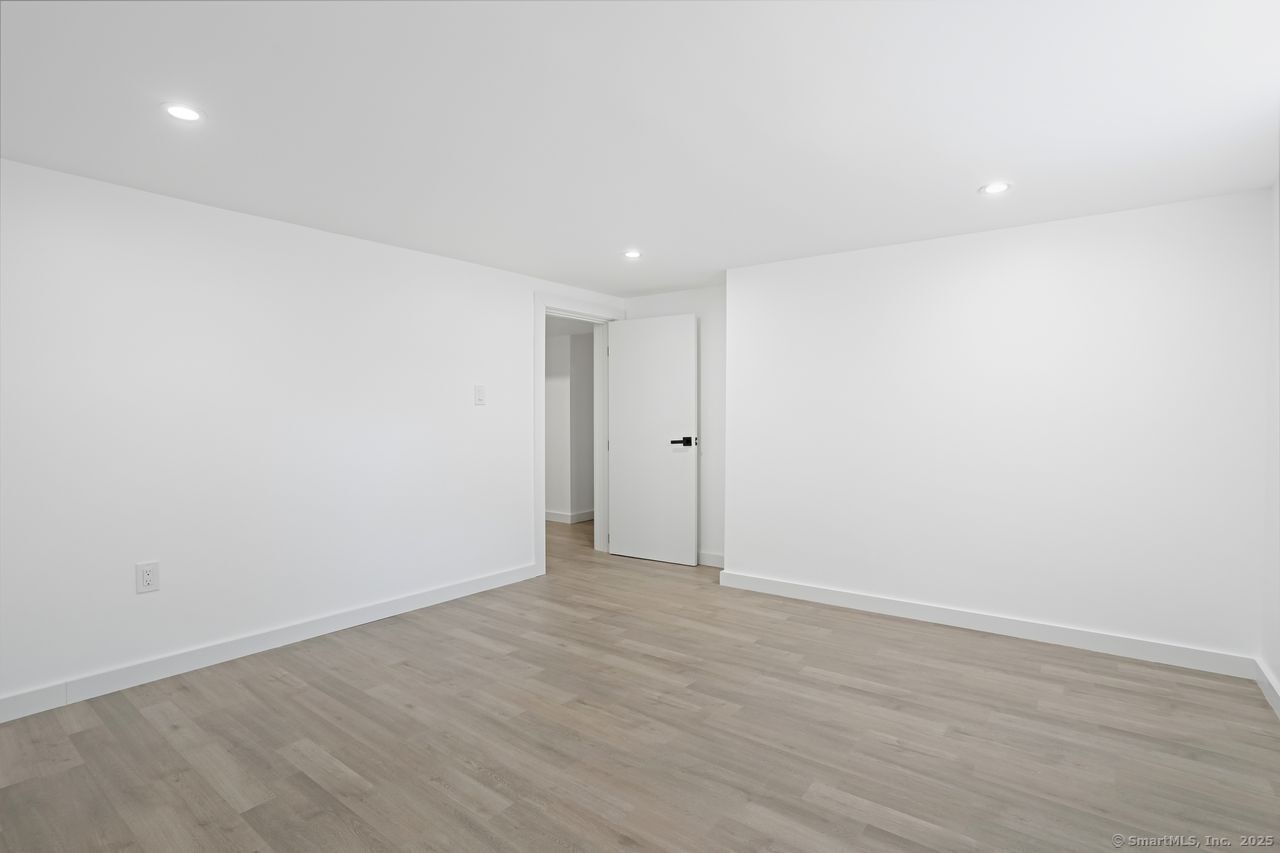 149 Plankton Street, Bridgeport, Connecticut image 32