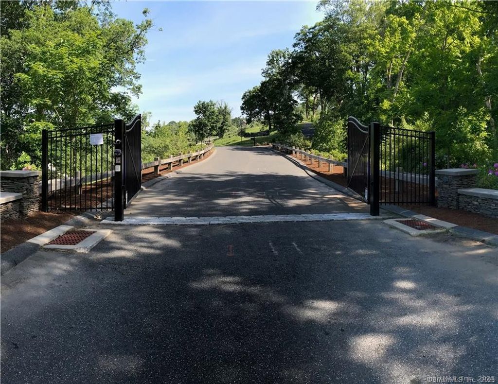 Photo of 195 Willow Creek Estates Drive, Southbury, CT 06488 (MLS # 24150442)