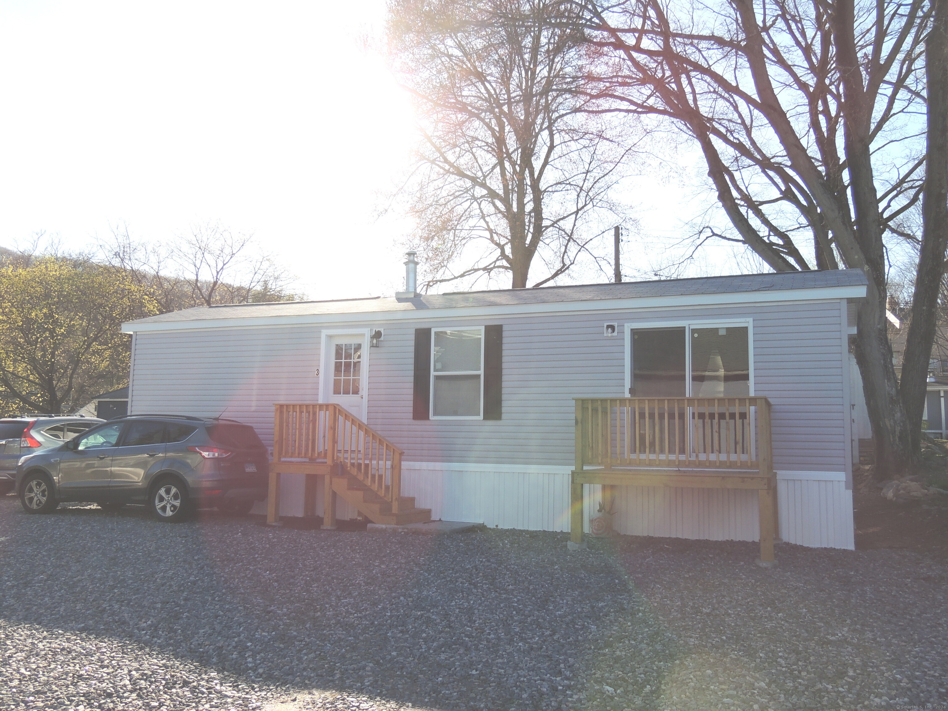 View Naugatuck, CT 06770 mobile home