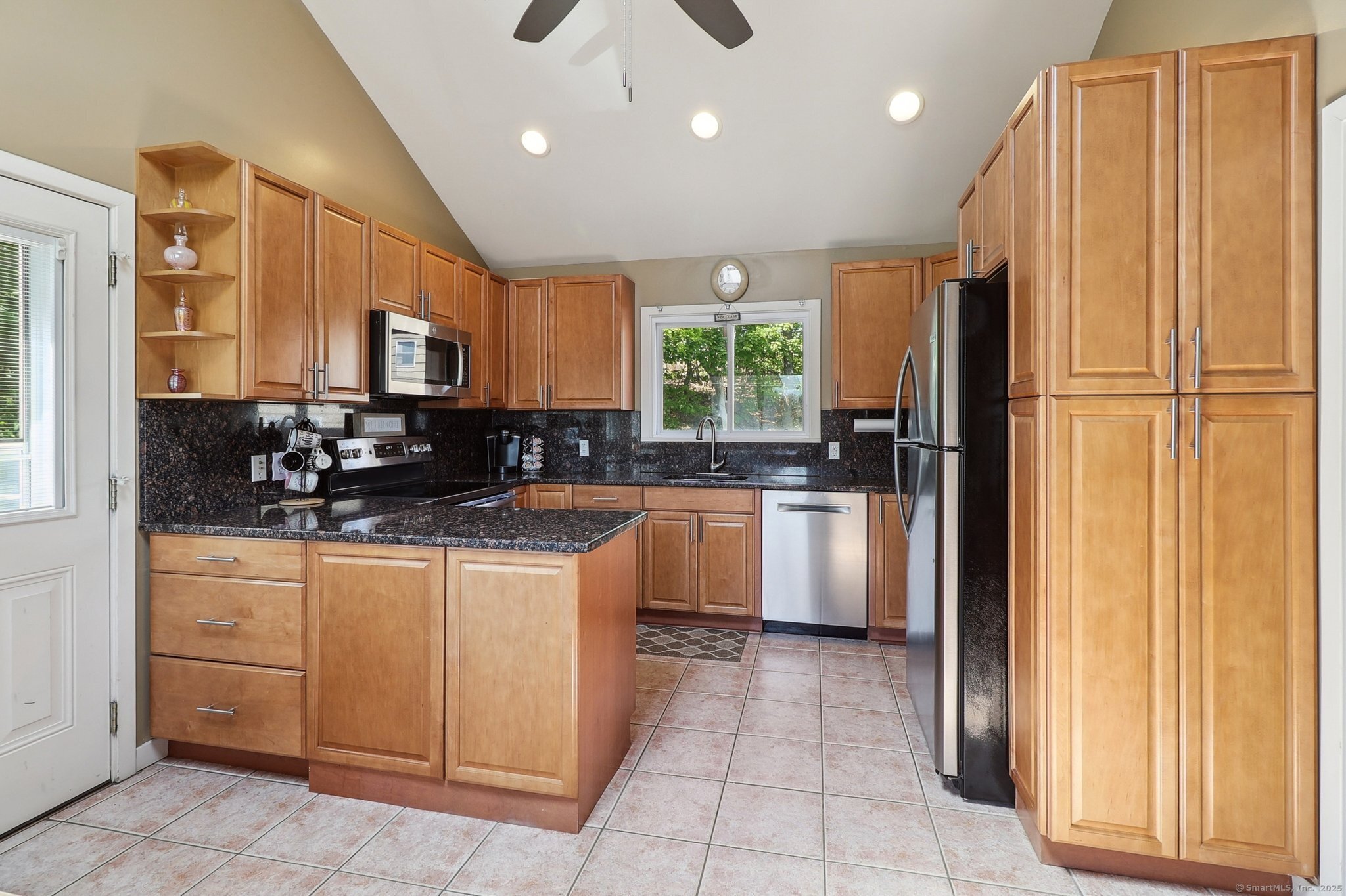 46 Fairway Green, Fairfield, Connecticut image 13
