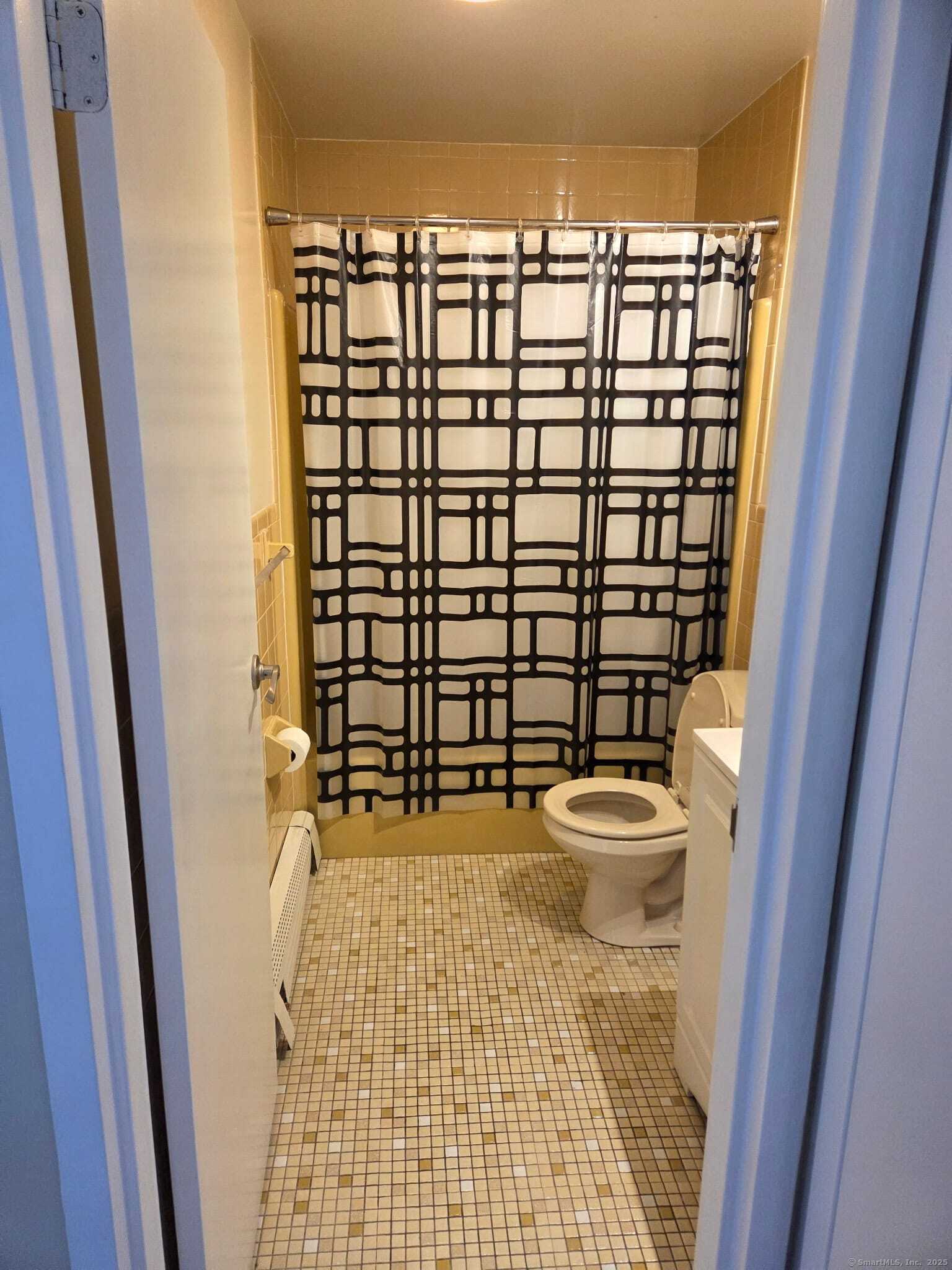 252 Harlem Avenue B6