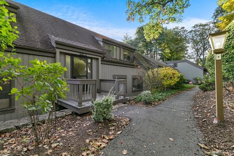 517 Heritage Village D Southbury CT 06488