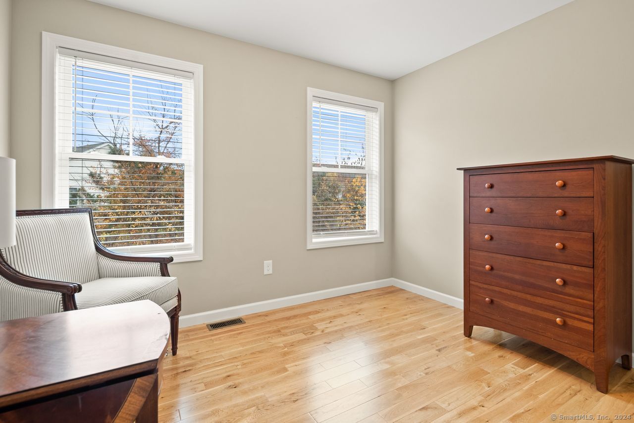 Picture for the property 24055408, 2 beds, 2 baths