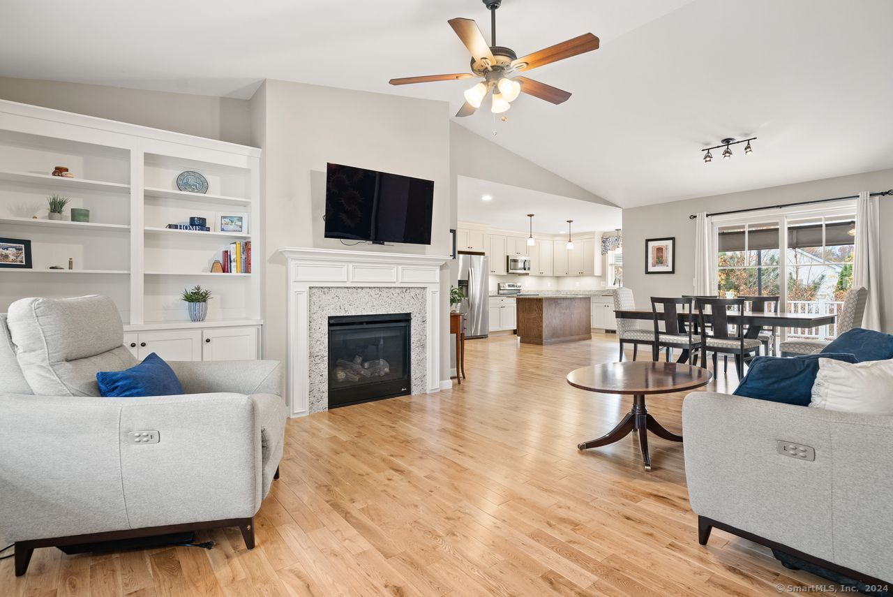 Picture for the property 24055408, 2 beds, 2 baths