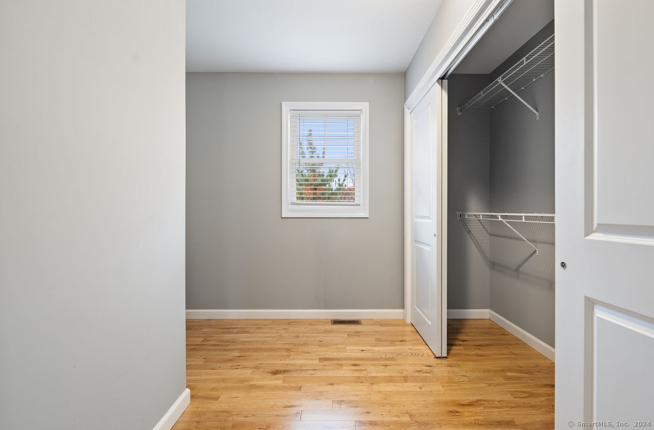 Picture for the property 24055408, 2 beds, 2 baths
