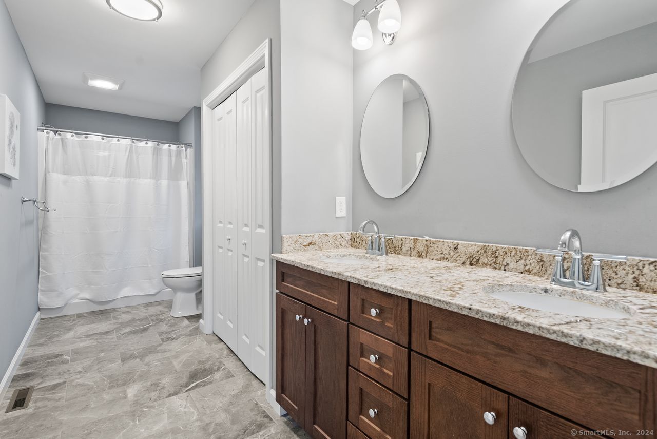 Picture for the property 24055408, 2 beds, 2 baths