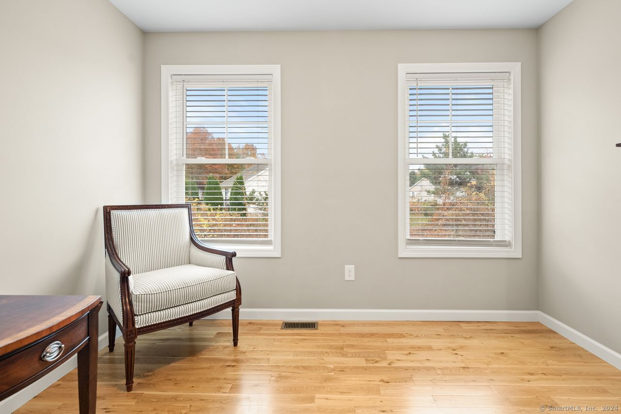 Picture for the property 24055408, 2 beds, 2 baths