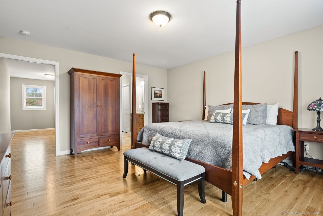 Picture for the property 24055408, 2 beds, 2 baths