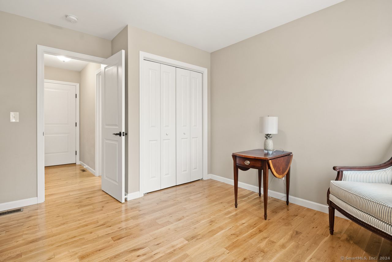 Picture for the property 24055408, 2 beds, 2 baths