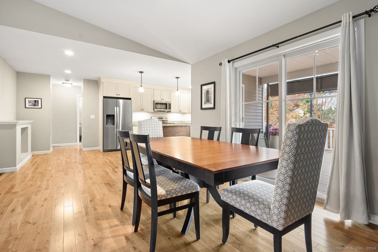 Picture for the property 24055408, 2 beds, 2 baths