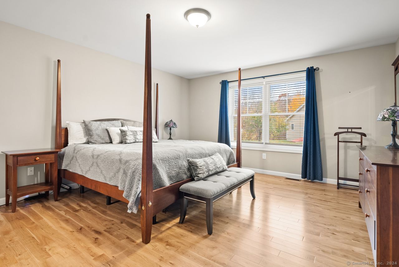 Picture for the property 24055408, 2 beds, 2 baths