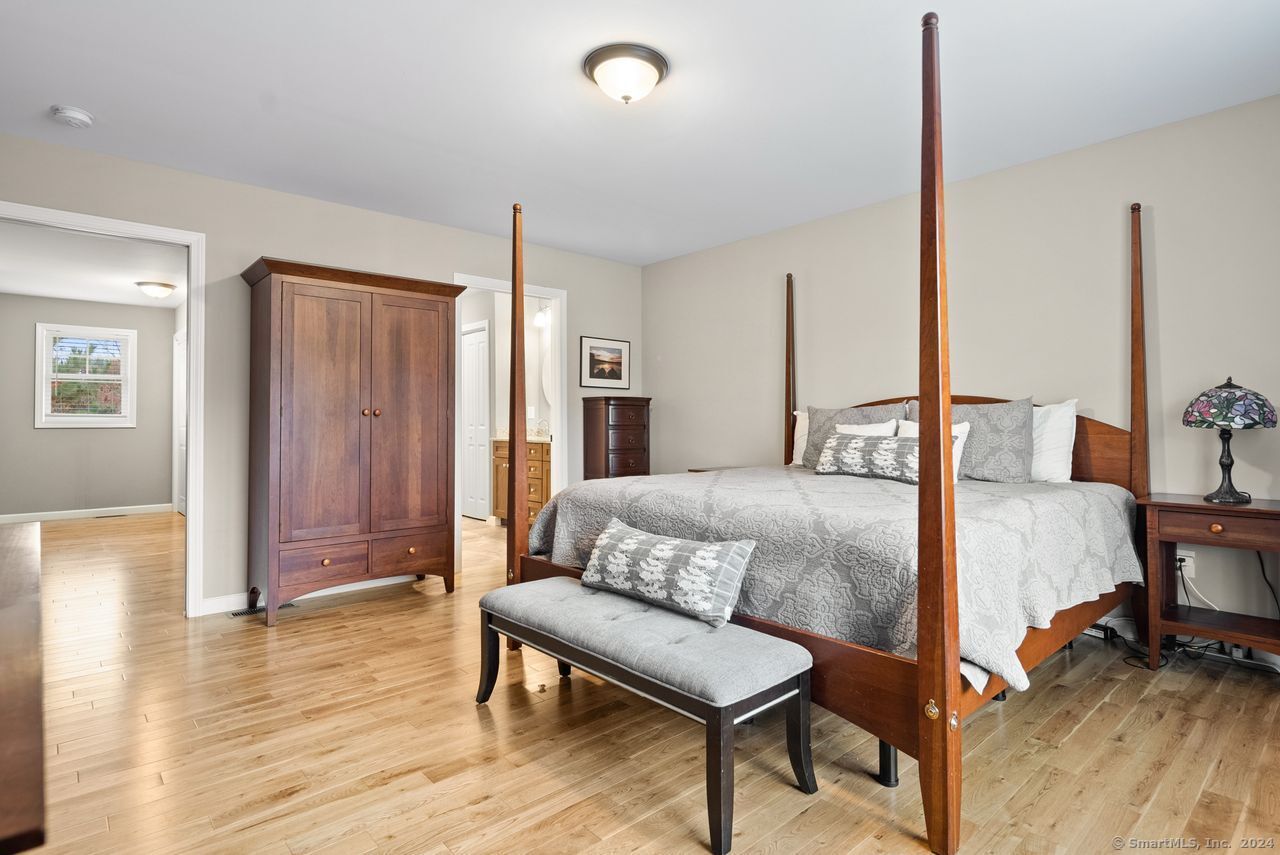 Picture for the property 24055408, 2 beds, 2 baths