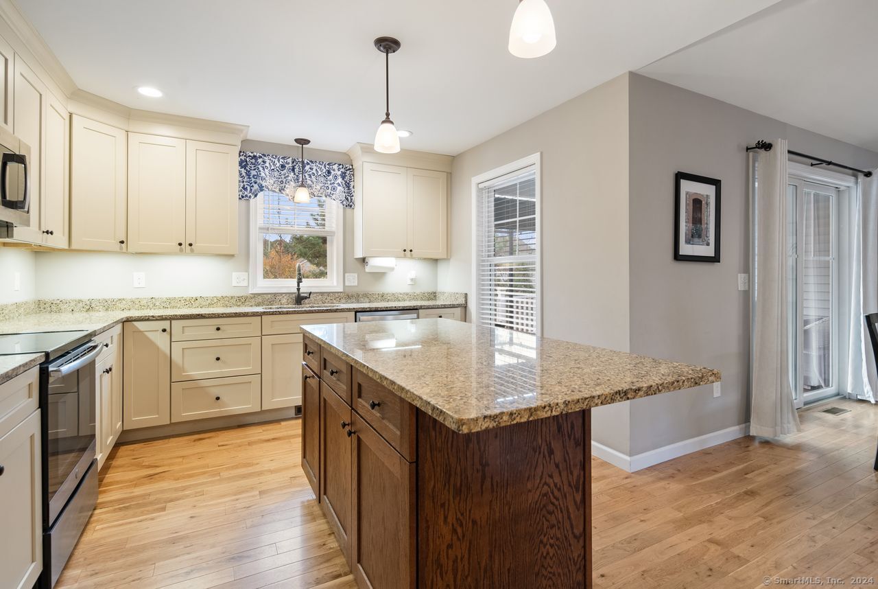 Picture for the property 24055408, 2 beds, 2 baths