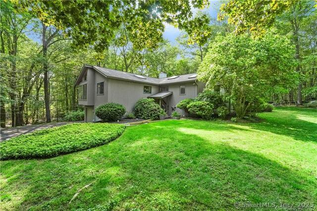 Rental Property at Mountain Road, Wilton, Connecticut - Bedrooms: 3 
Bathrooms: 2 
Rooms: 7  - $6,200 MO.