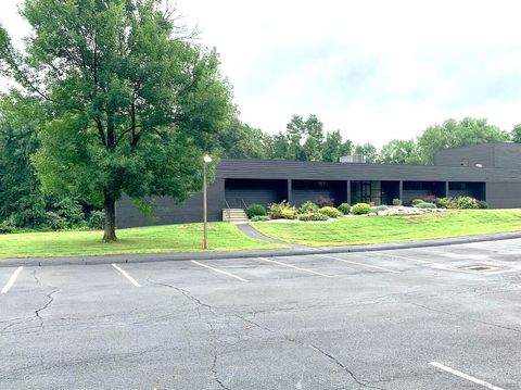 Tiny photo for 613 New Britain Avenue, Farmington, CT 06032 (MLS # 24135053)