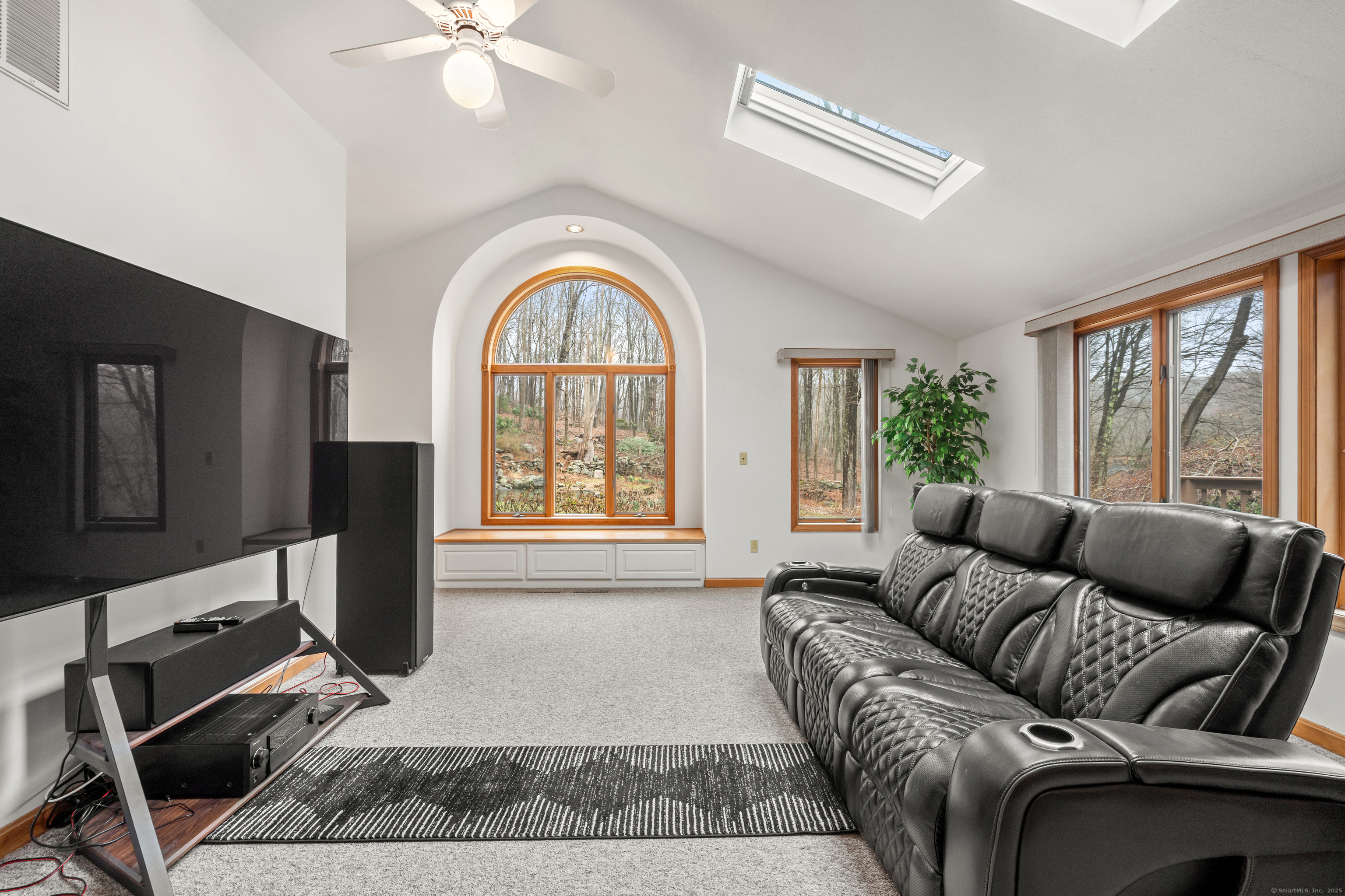 385 S Eagle Street, Plymouth, Connecticut image 8