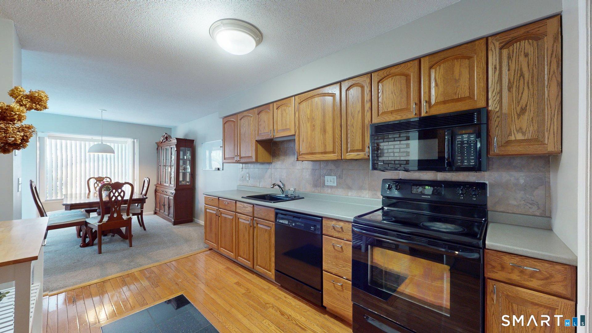 10 Thistle Way APT D