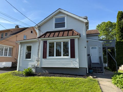 Photo of 111 Fort Hale Road, New Haven, CT 06512 (MLS # 24138796)