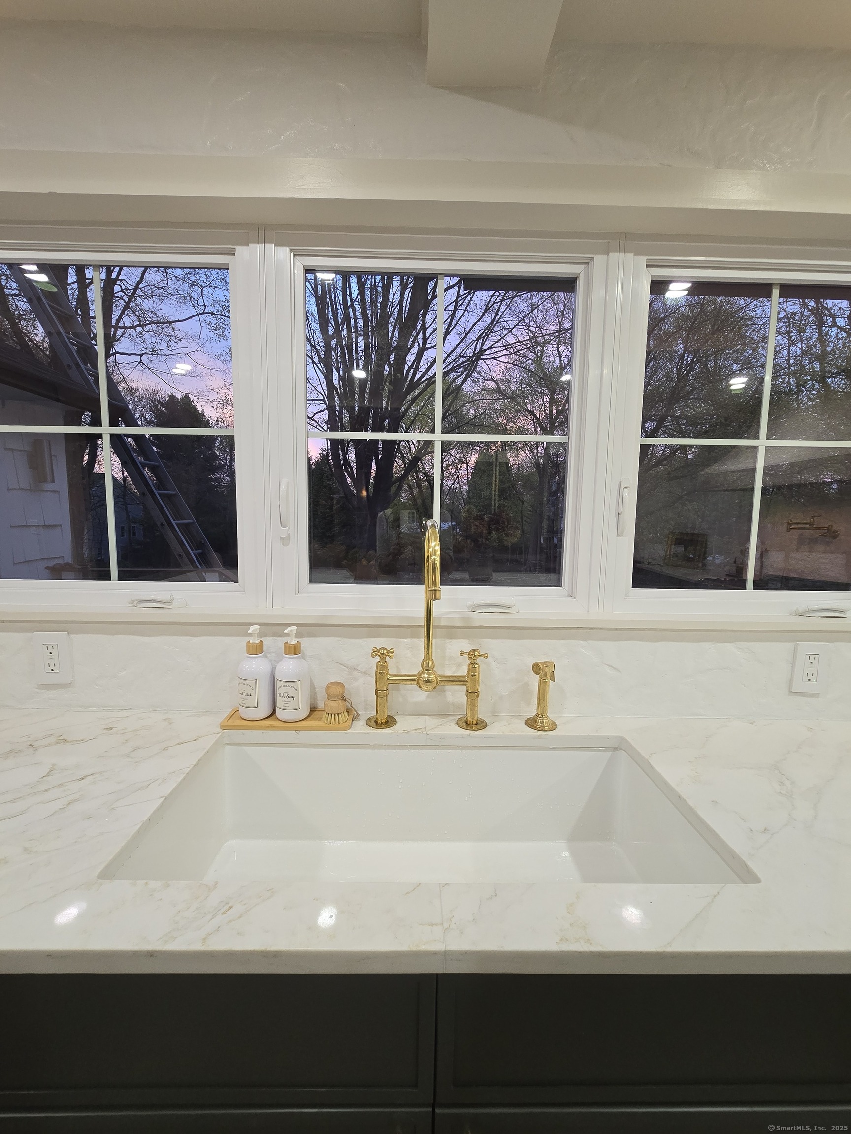 40 Ermine Street, Fairfield, Connecticut image 15