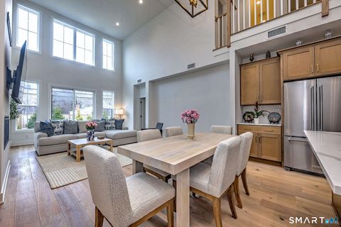 Condo For Sale - 27 Heritage Lane<br/> Woodbridge, CT 06525