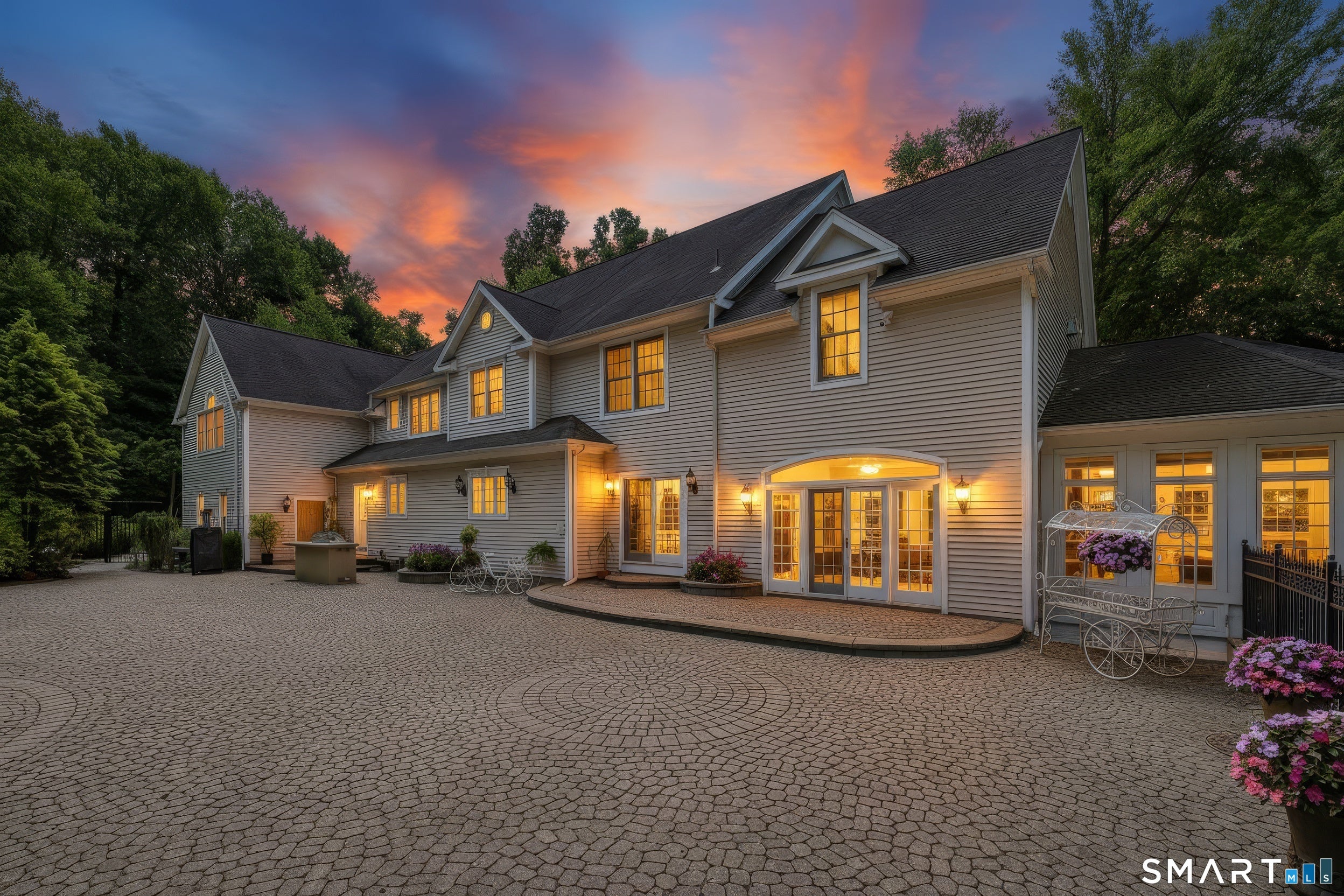 152 Williamsburg Drive