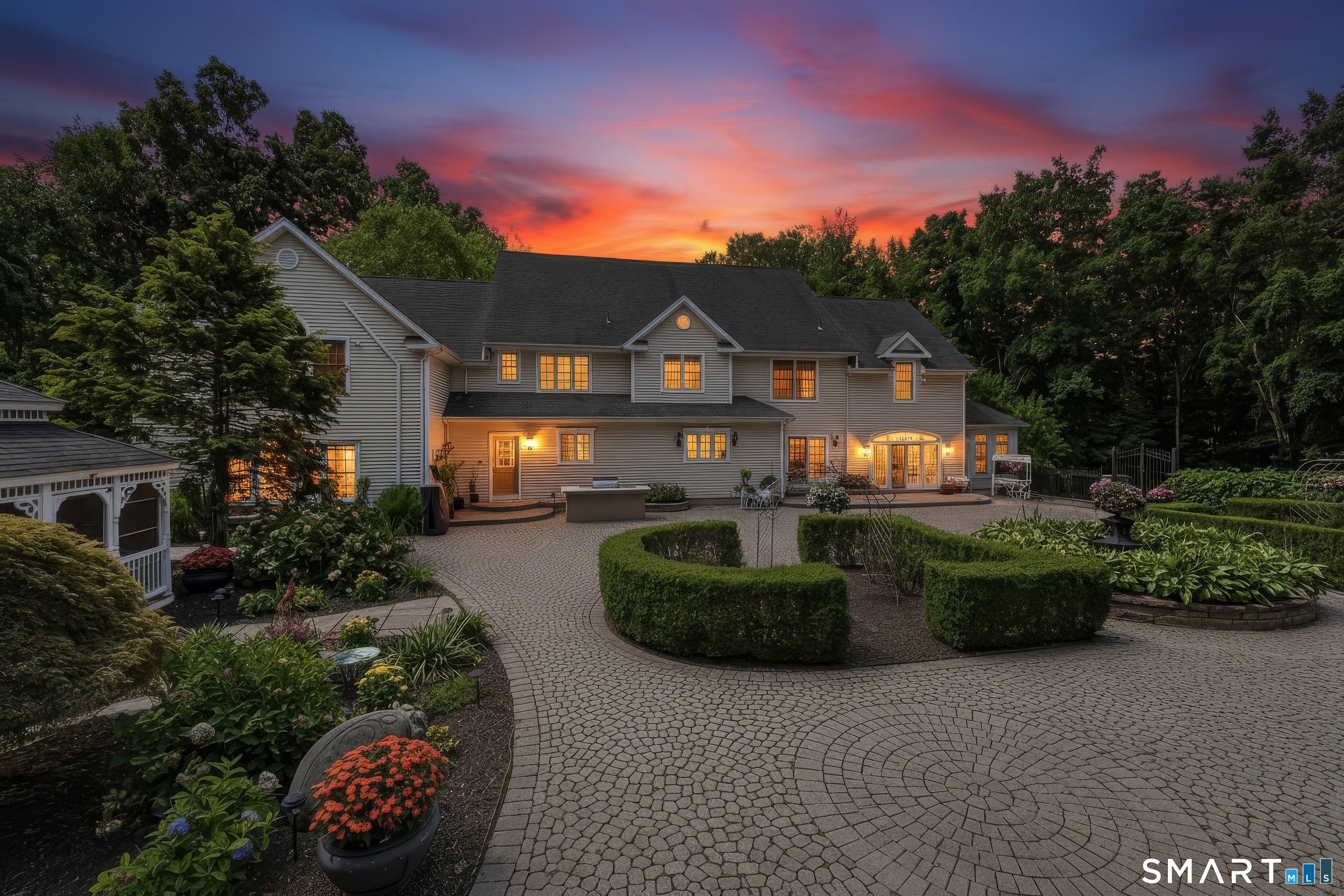 152 Williamsburg Drive