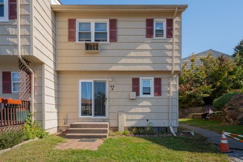 Condo For Sale - 48 Round Tree Drive #5<br/> Naugatuck, CT 06770