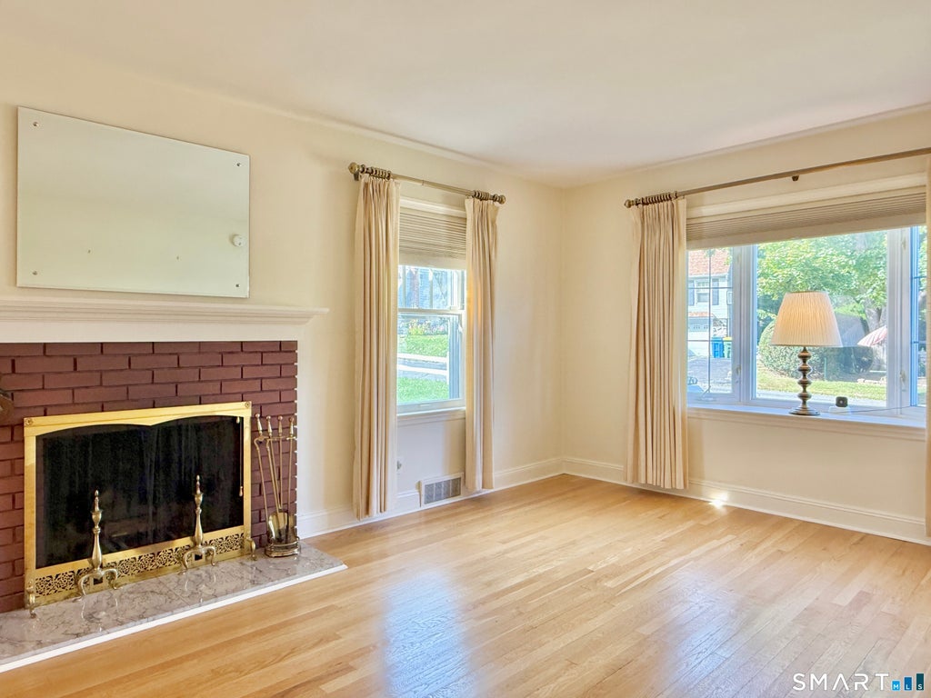 Photo of 16 Aron Avenue, Waterbury, CT 06708 (MLS # 24208605)