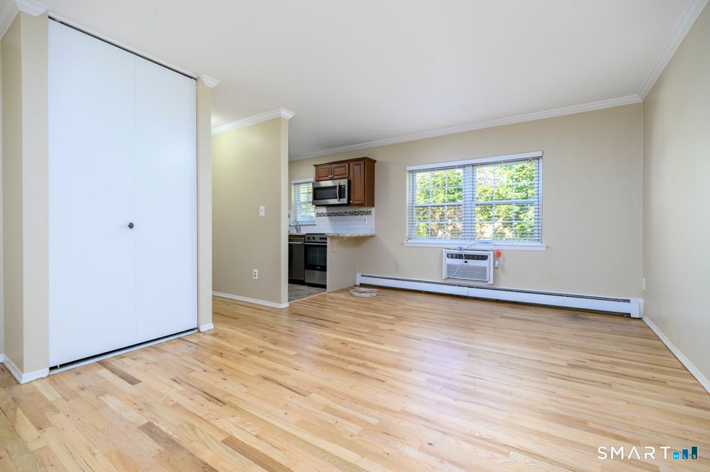 Photo of 398 Courtland Avenue #11, Stamford, CT 06906 (MLS # 24176517)
