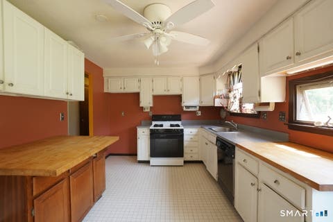 Tiny photo for 6 Tiffany Lane, Bloomfield, CT 06002 (MLS # 24197560)