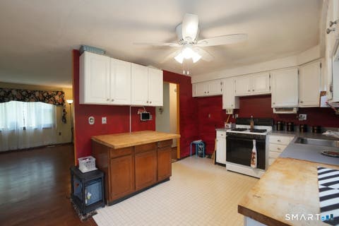 Tiny photo for 6 Tiffany Lane, Bloomfield, CT 06002 (MLS # 24197560)