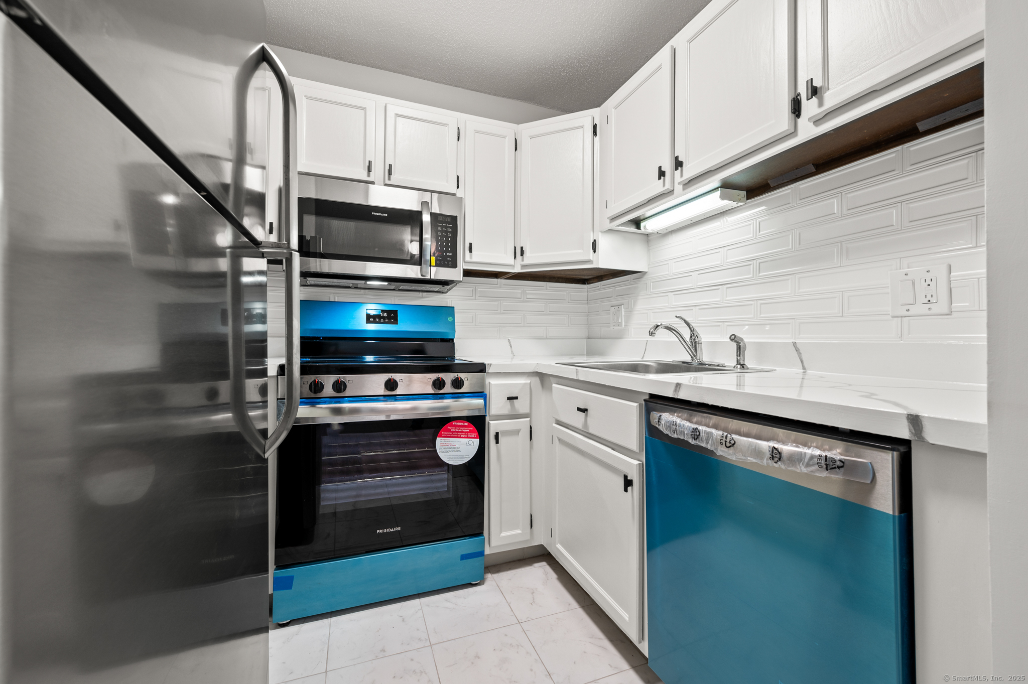 279 Redstone Hill Road #52, Bristol, Connecticut image 18