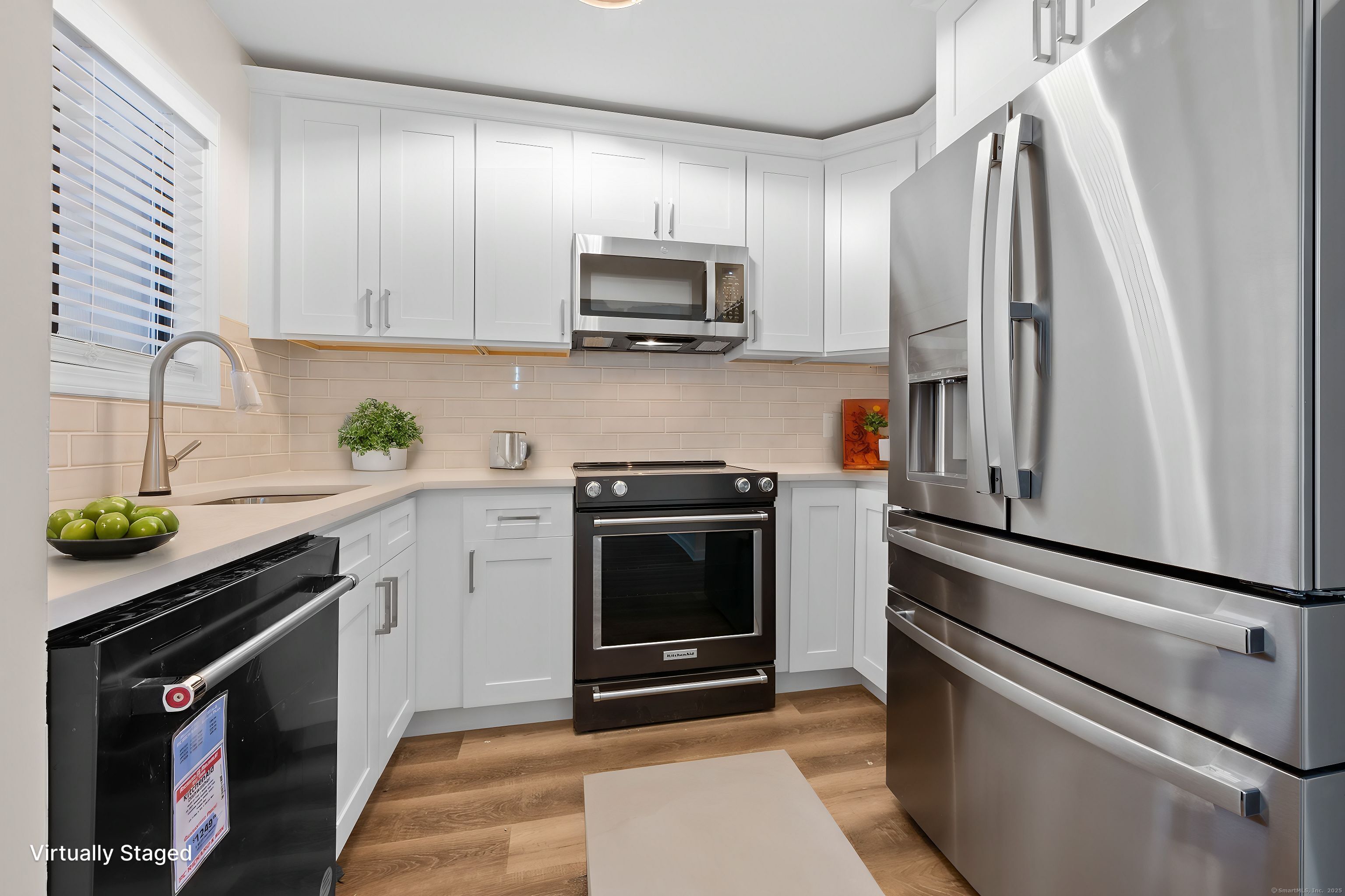 Vernon, Connecticut 06066, United States, 2 Bedrooms Bedrooms, ,2 BathroomsBathrooms,Residential,Pending,9384