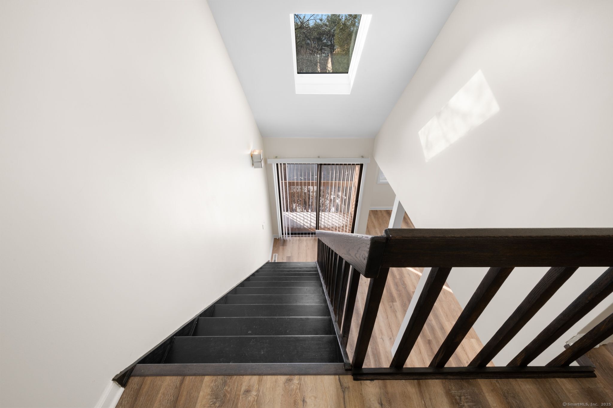 Vernon, Connecticut 06066, United States, 2 Bedrooms Bedrooms, ,2 BathroomsBathrooms,Residential,Pending,9384