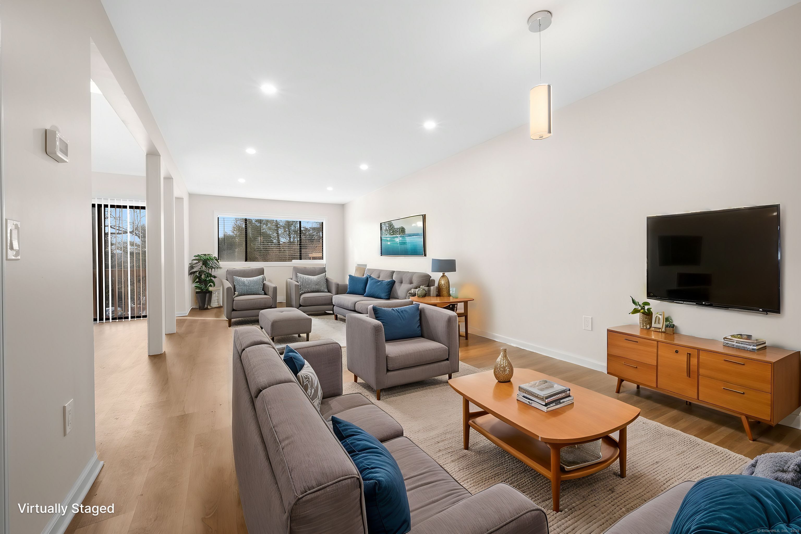 Vernon, Connecticut 06066, United States, 2 Bedrooms Bedrooms, ,2 BathroomsBathrooms,Residential,Pending,9384