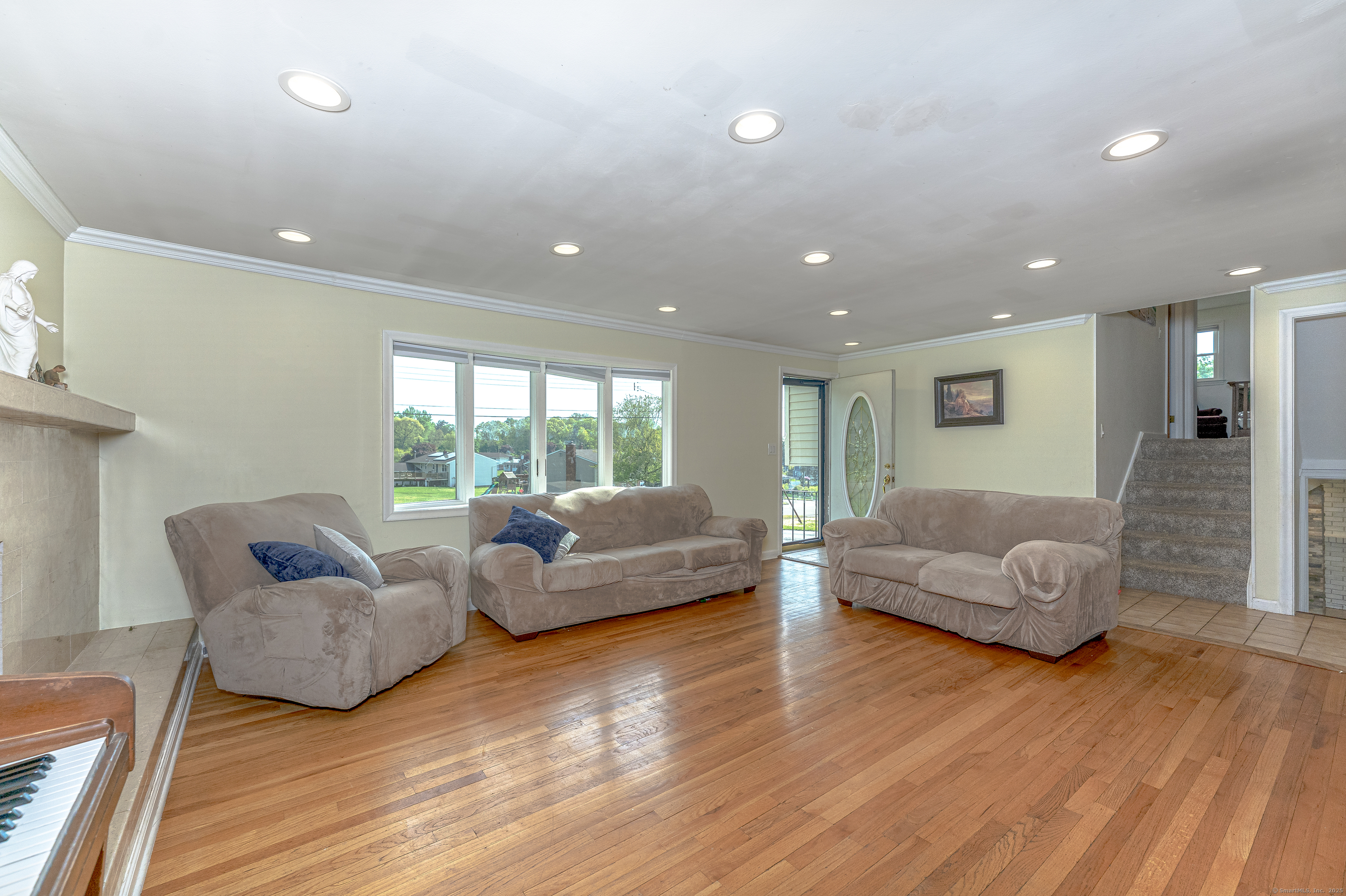 11 Cindy Lane, North Haven, Connecticut image 8