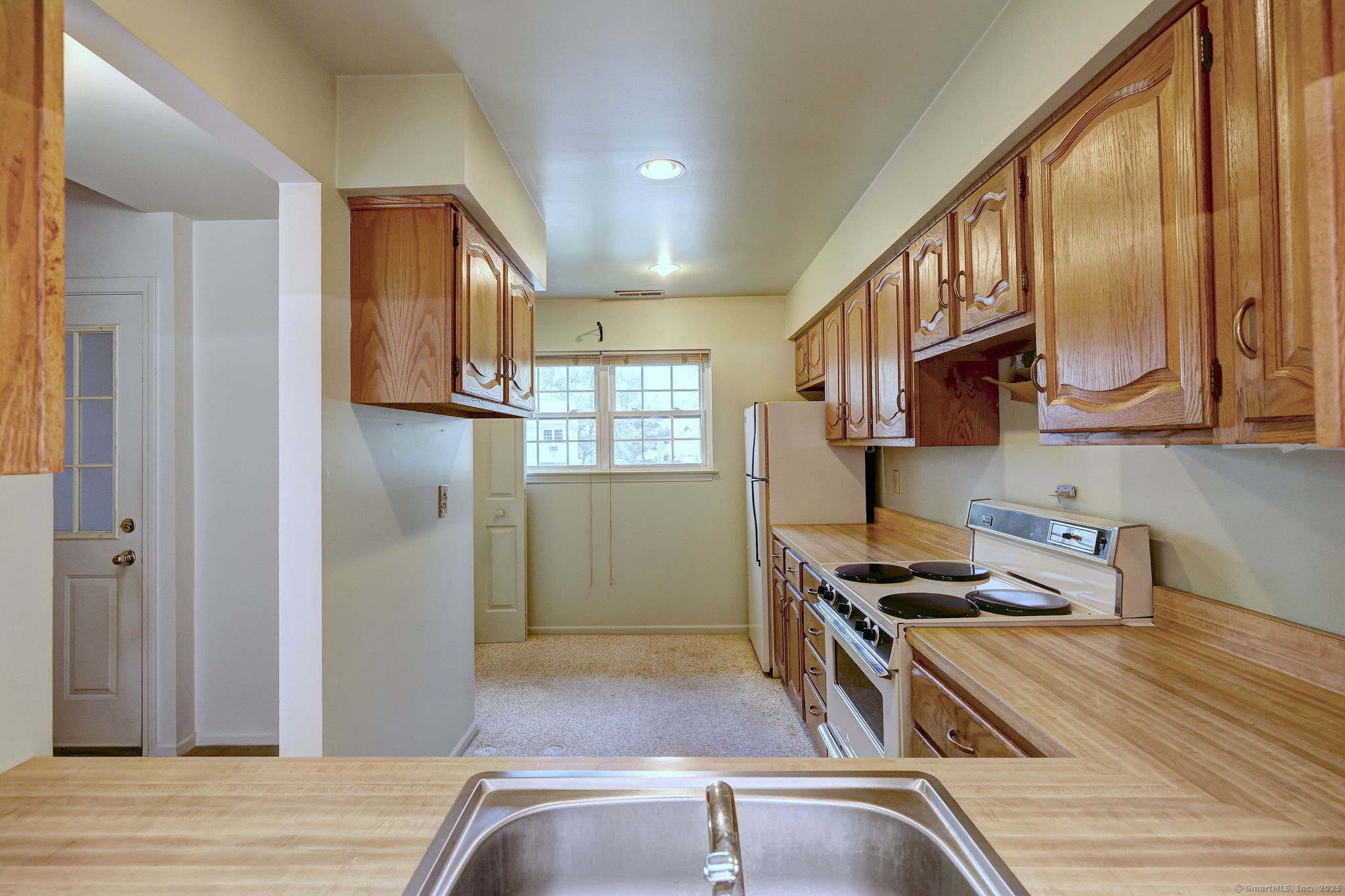 25 Janet Circle F