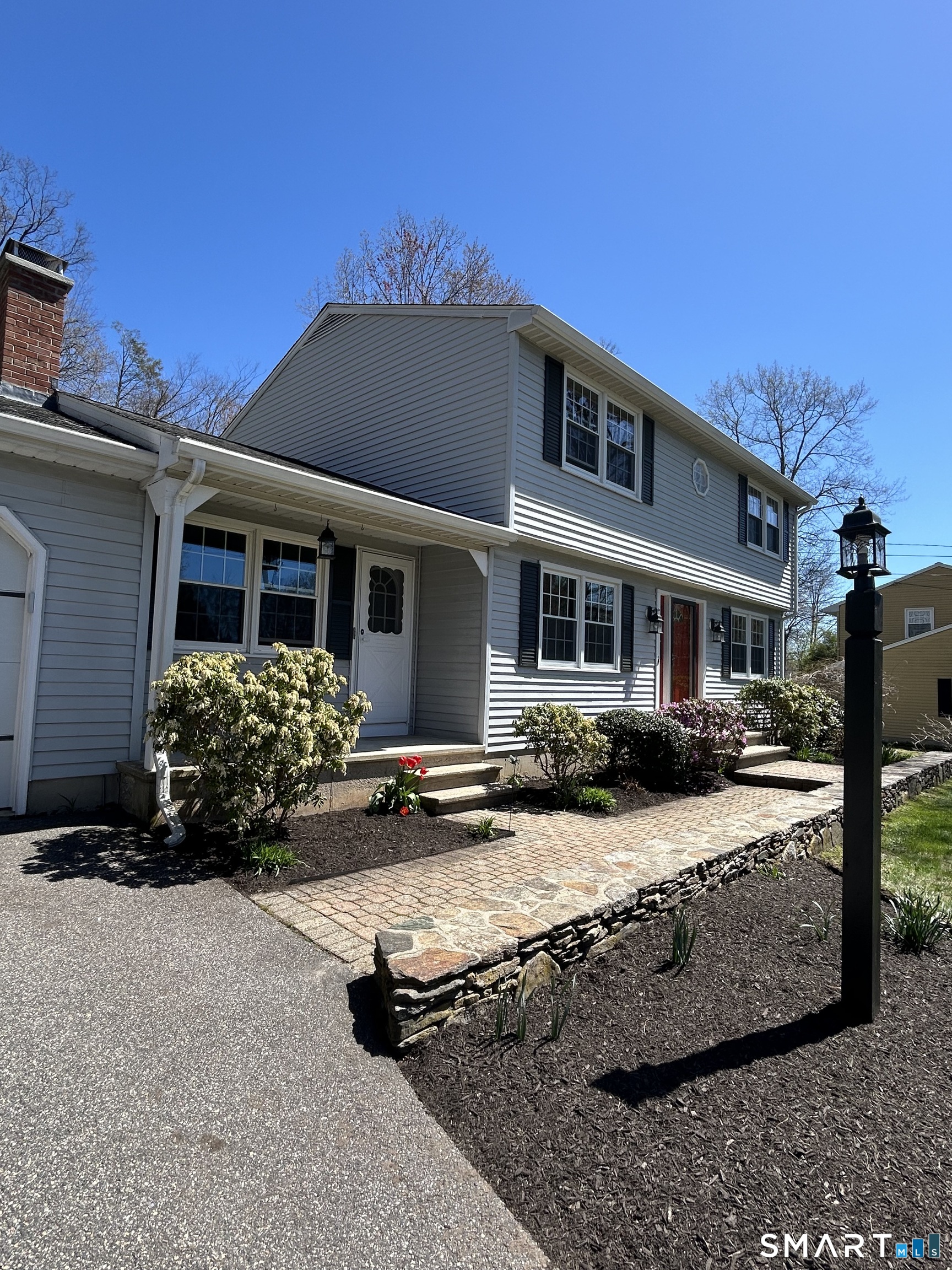 68 Knollwood Drive