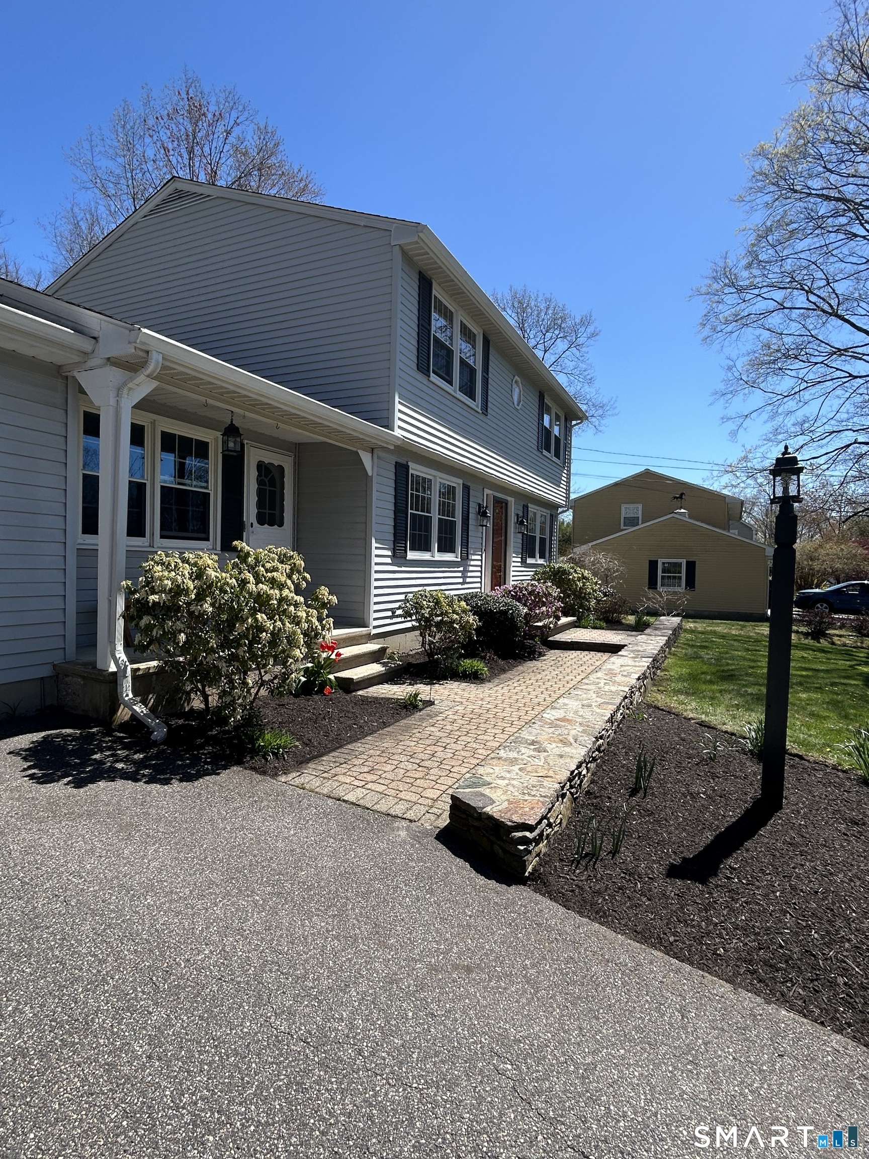 68 Knollwood Drive