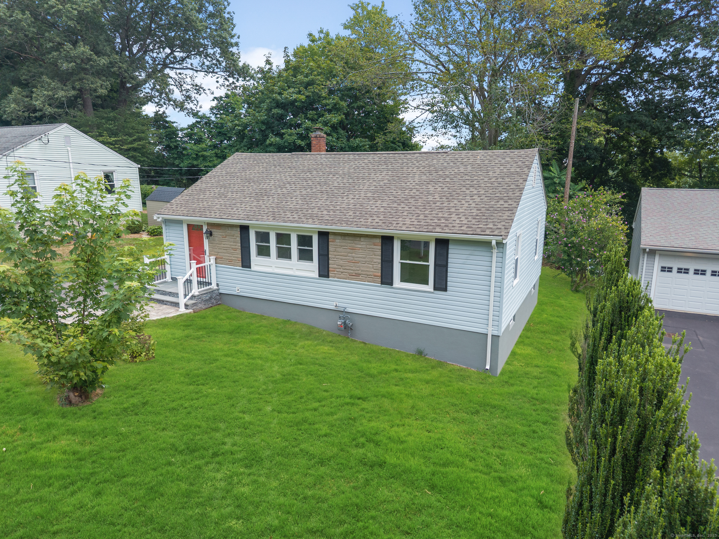 25 Forest Road