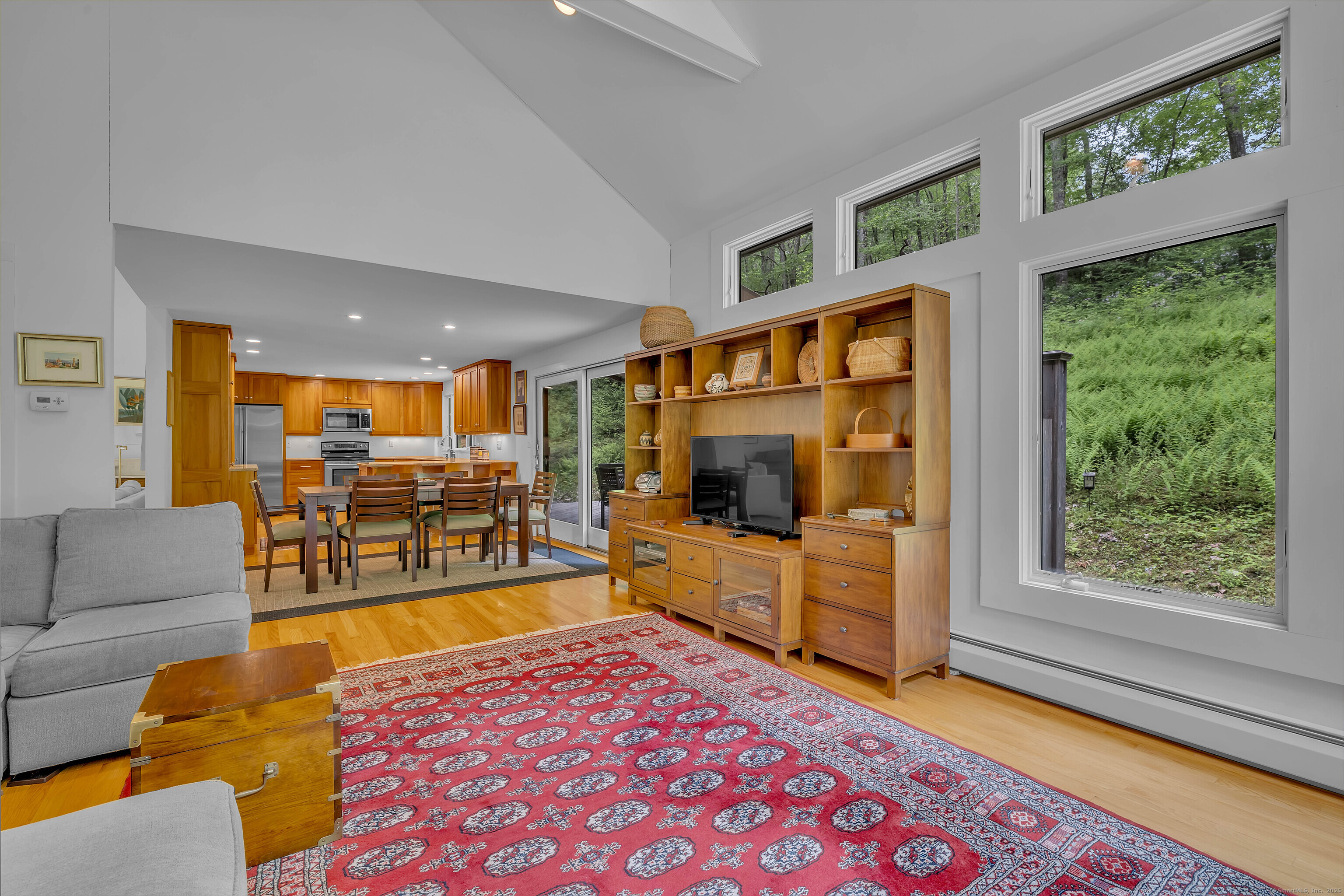 Madison, Connecticut 06443, United States, 3 Bedrooms Bedrooms, ,2 BathroomsBathrooms,Residential,Active,147390