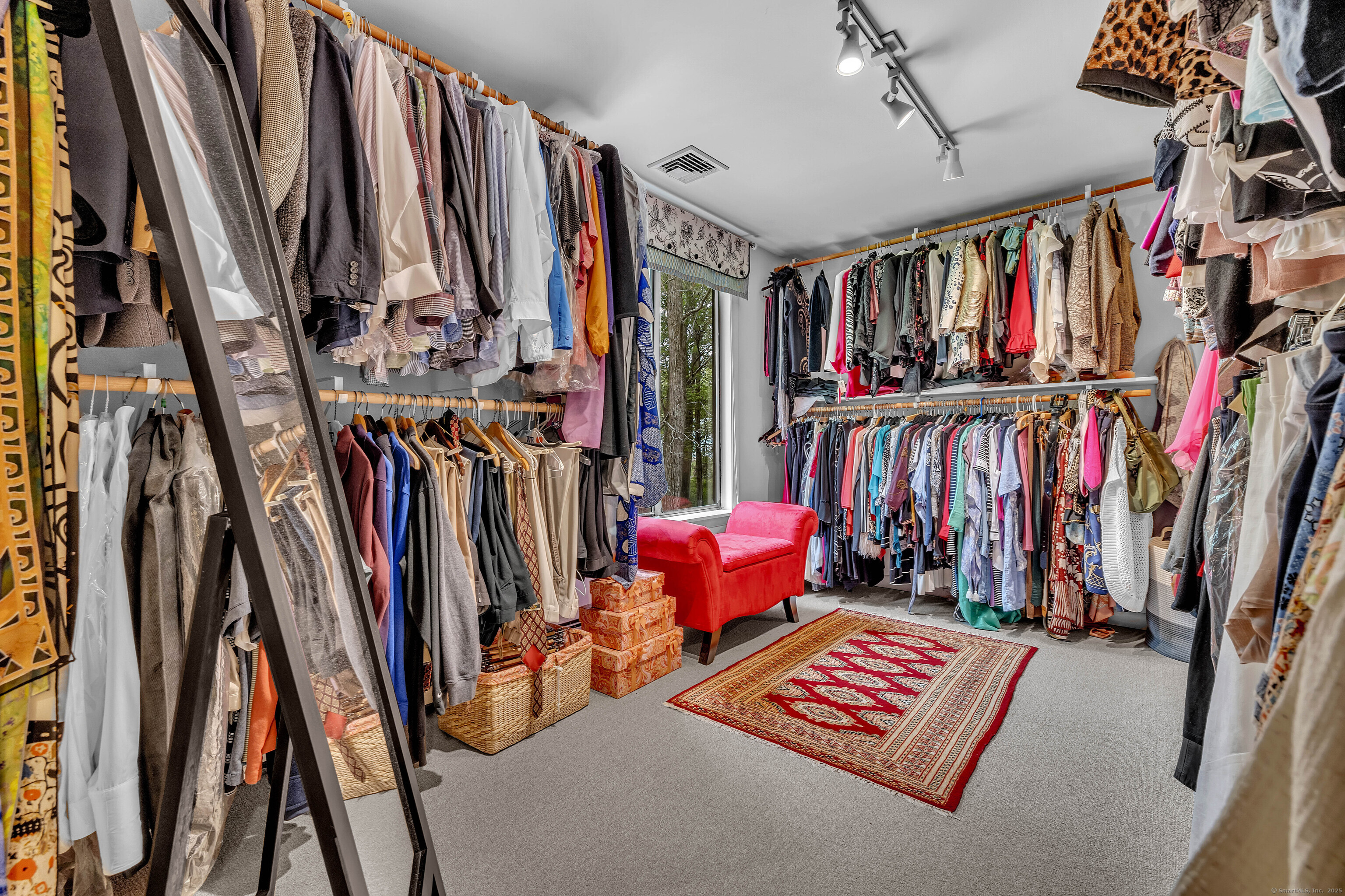 Madison, Connecticut 06443, United States, 3 Bedrooms Bedrooms, ,2 BathroomsBathrooms,Residential,Active,147390